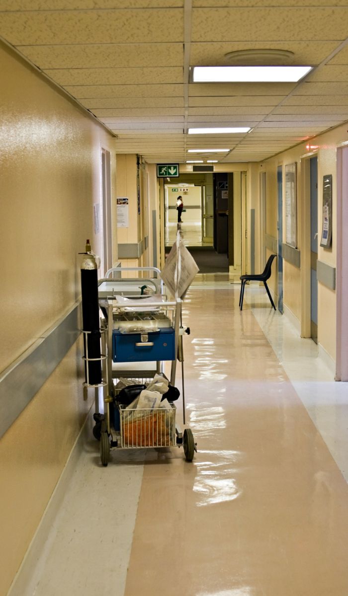 How does commercial cleaning contribute to sustainability?